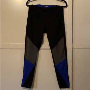 Marika mid calf Capri leggings